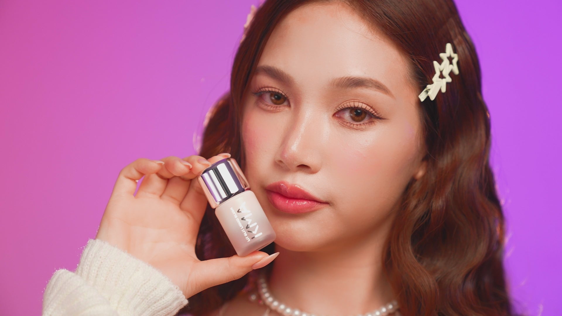 โหลดวิดีโอ: Point Makeup KMA เติมสีสันให้ทุกลุค โดดเด่นในสไตล์ที่เป็นคุณ