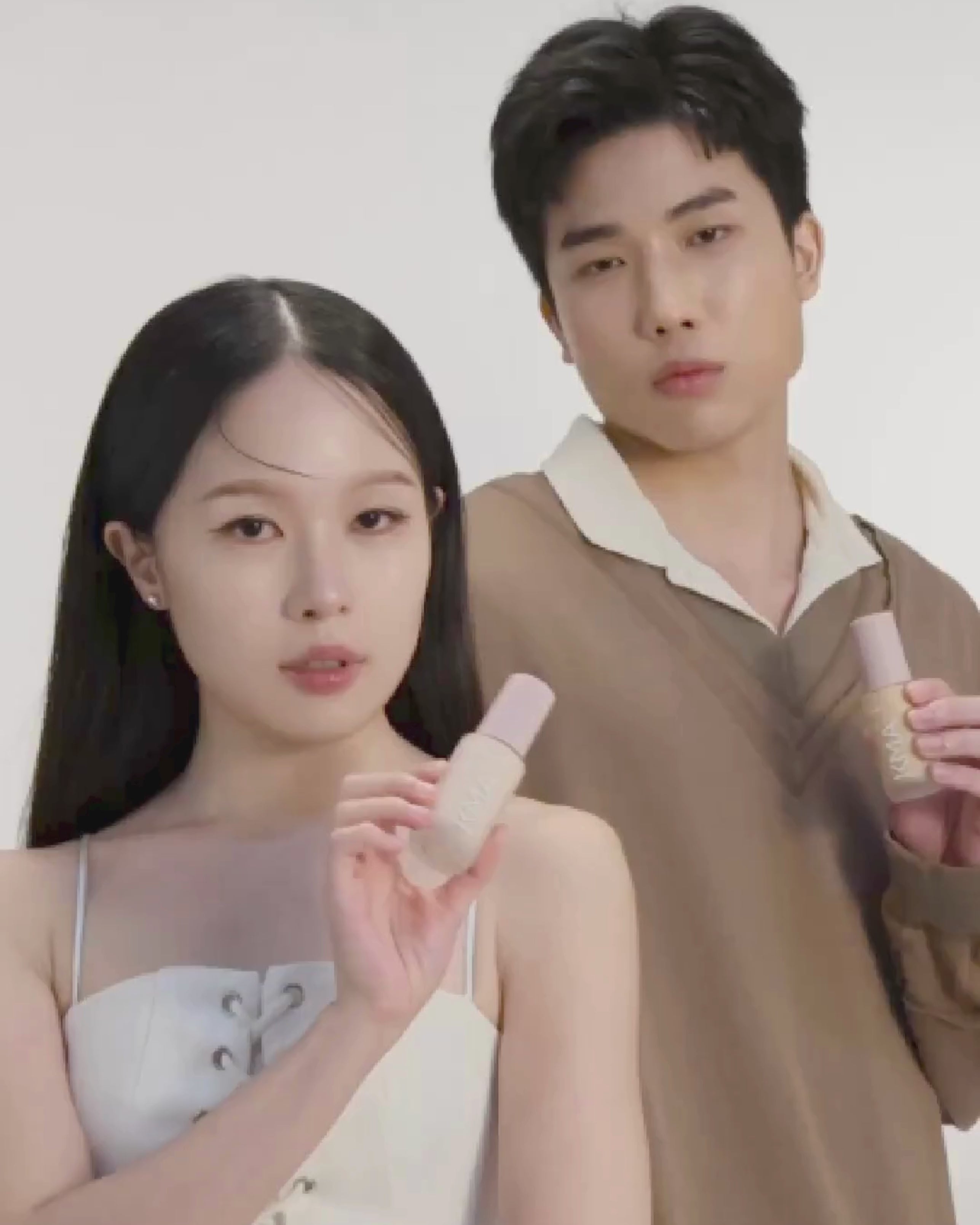 โหลดวิดีโอ: KMA รองพื้นปกปิด เนื้อบางเบา Water Resist Liquid Foundation 
